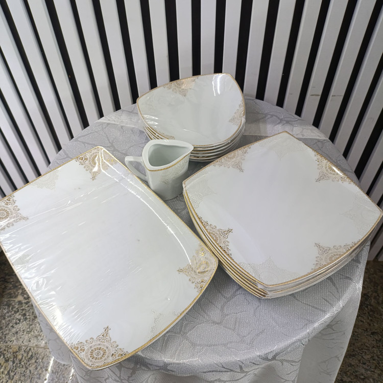 سرویس 30 پارچه چینی پردیس مدل ۱۷۶ کریستین