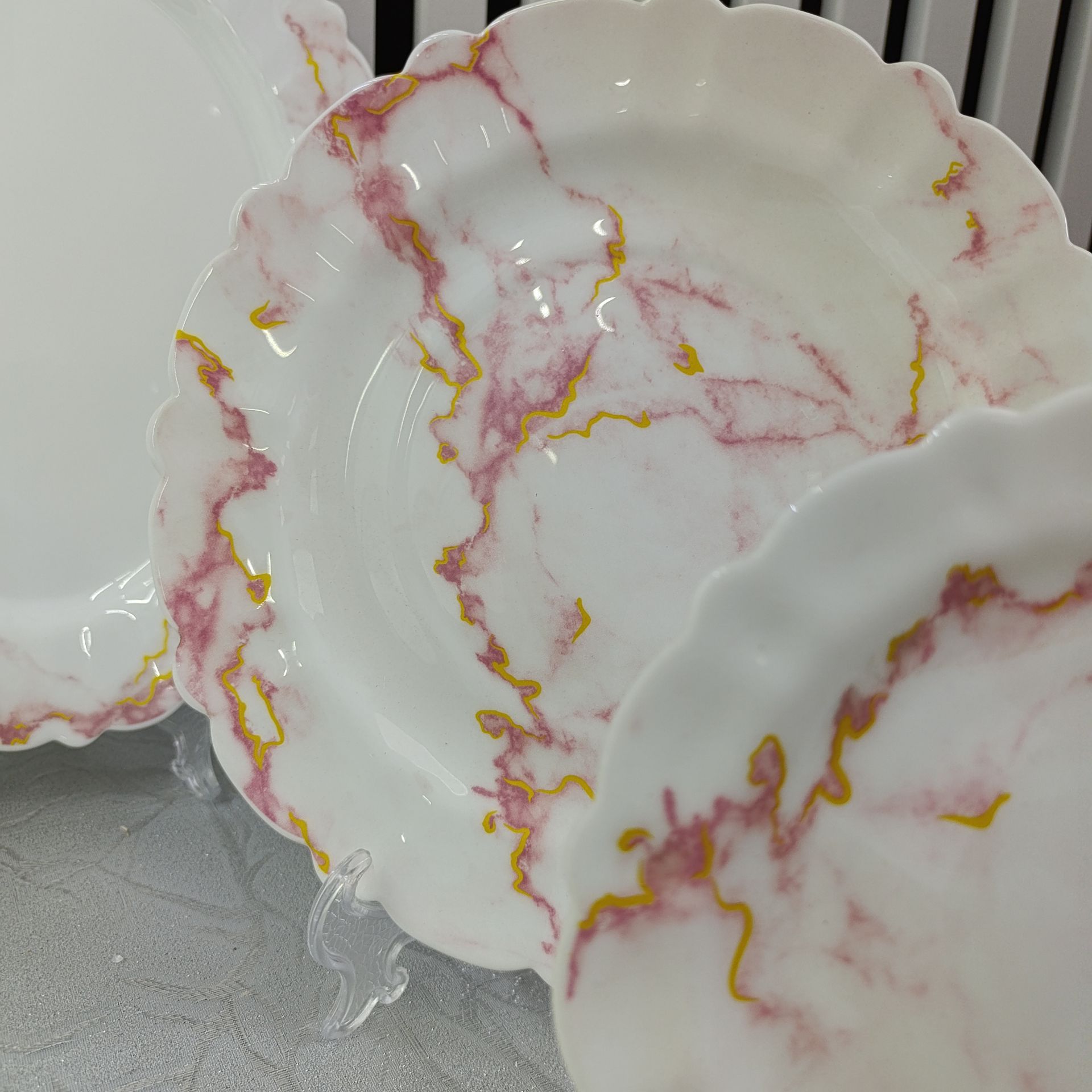 سرویس آکروپال 25 پارچه اونیکس صورتیسرویس آکروپال 25 پارچه اونیکس صورتی